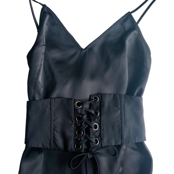 🛑SOLD REVOLVE NBD Annie Corset Mini Ruffle Dress in Black Size XS - Picture 4 of 9